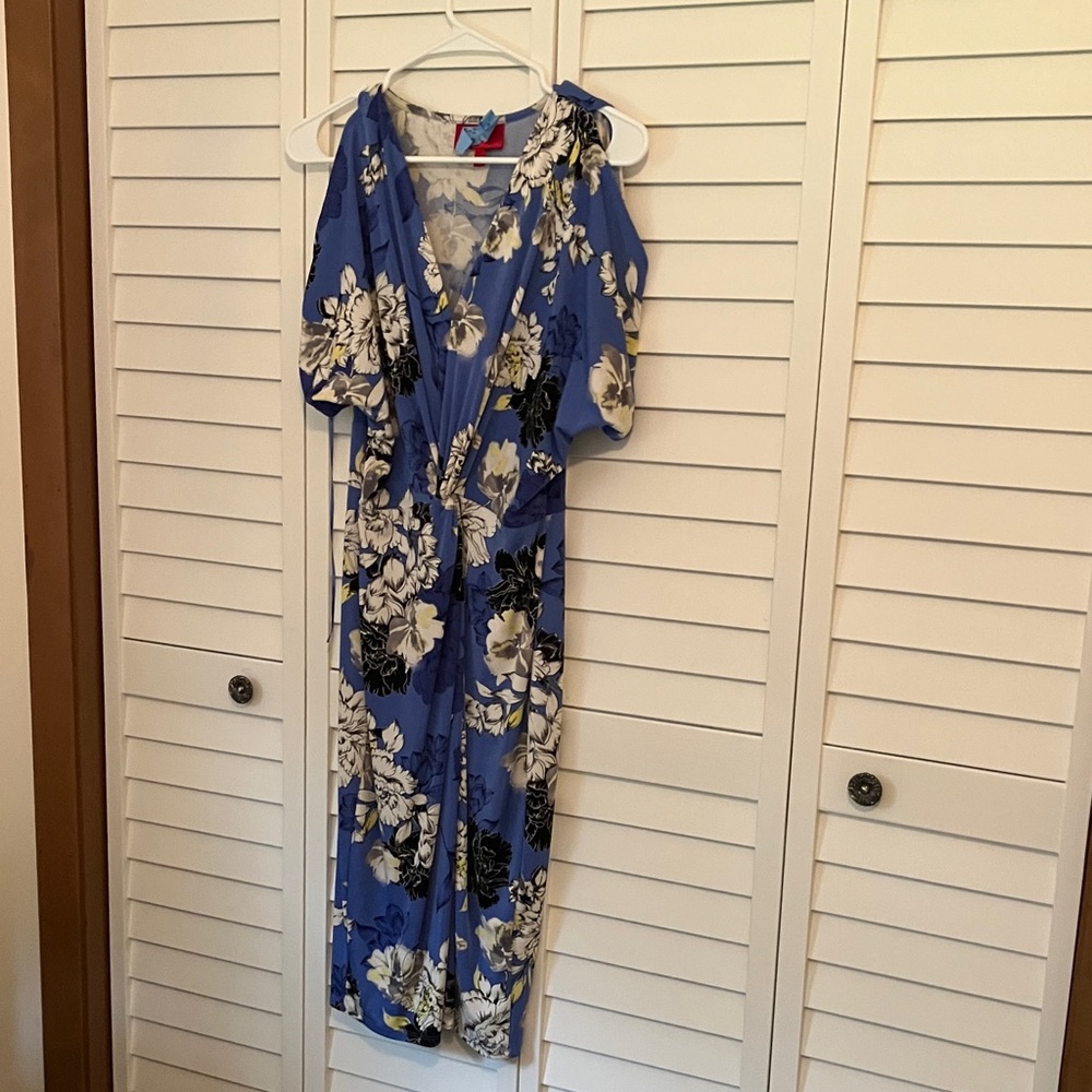 Jennifer Lopez Blue Floral Midi Wrap Dress size medium